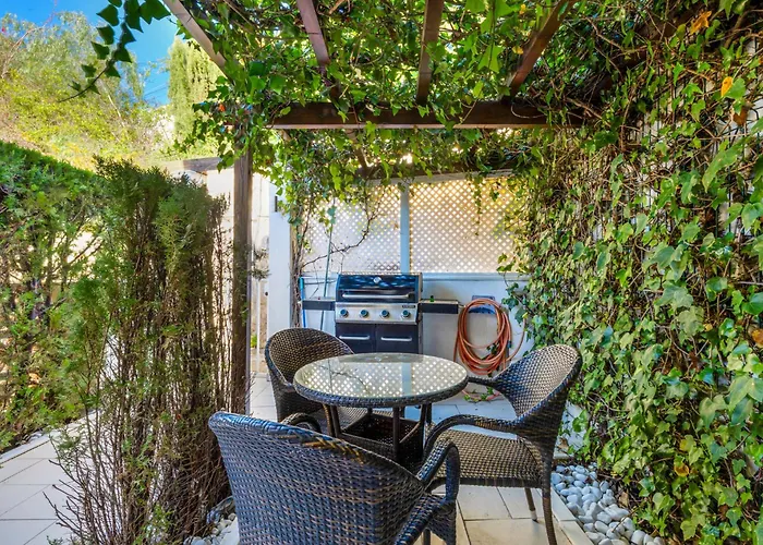 House With Jacuzzi And Sauna Ferienhaus