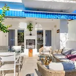 House With Jacuzzi And Sauna Фуэнхирола