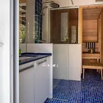 House With Jacuzzi And Sauna