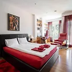 Дом отдыха House With Jacuzzi And Sauna Фуэнхирола