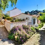 House With Jacuzzi And Sauna Фуэнхирола