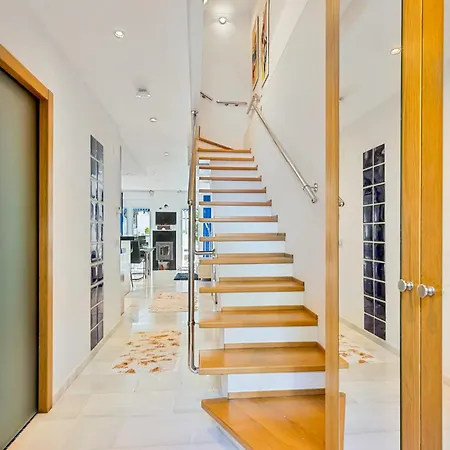 Holiday home House With Jacuzzi And Sauna Fuengirola