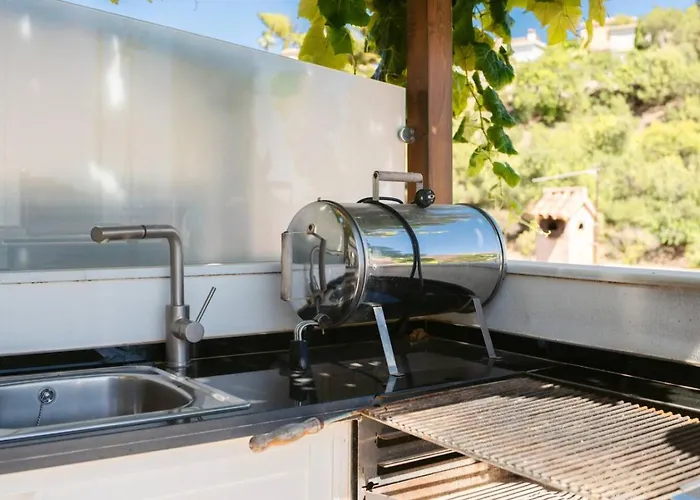 House With Jacuzzi And Sauna Holiday home